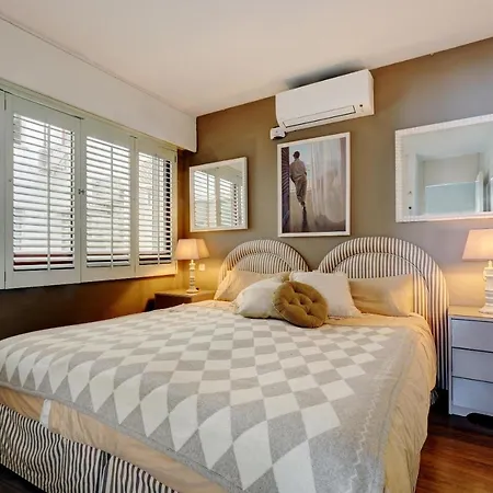 - Car Included Apartamento