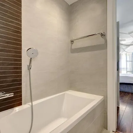 - Car Included Apartment *